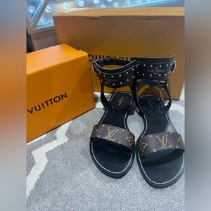 LV nomad gladiator sandals 37